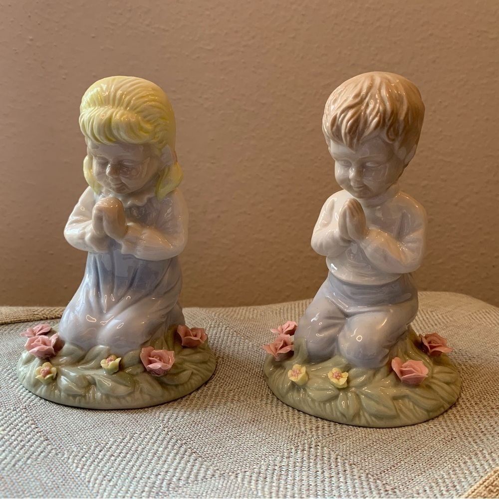 VINTAGE porcelain bone china figures boy girl kneeling praying night light lamp